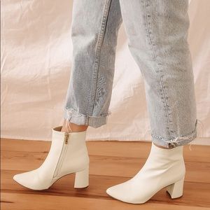 Lulus Sarai Off White Pointed-Toe Ankle Booties